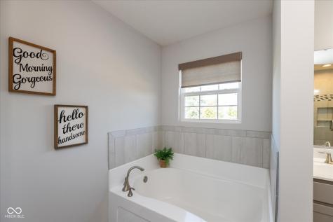 1906 Doncaster Drive Avon IN 46123