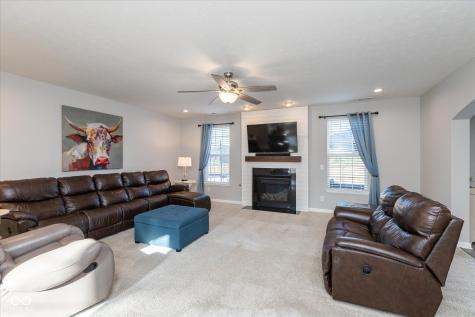 1906 Doncaster Drive Avon IN 46123