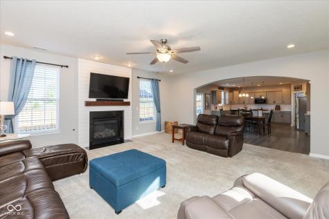 1906 Doncaster Drive Avon IN 46123