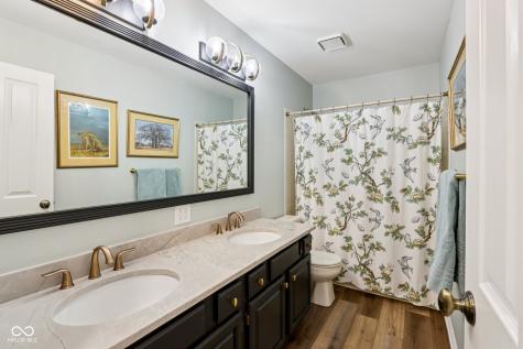 11023 Eaton Court Fishers IN 46038