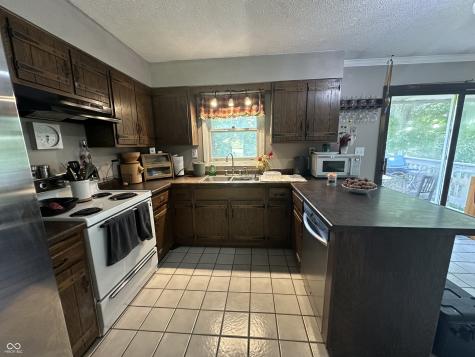 1357 S Haslers Road Bloomfield IN 47424