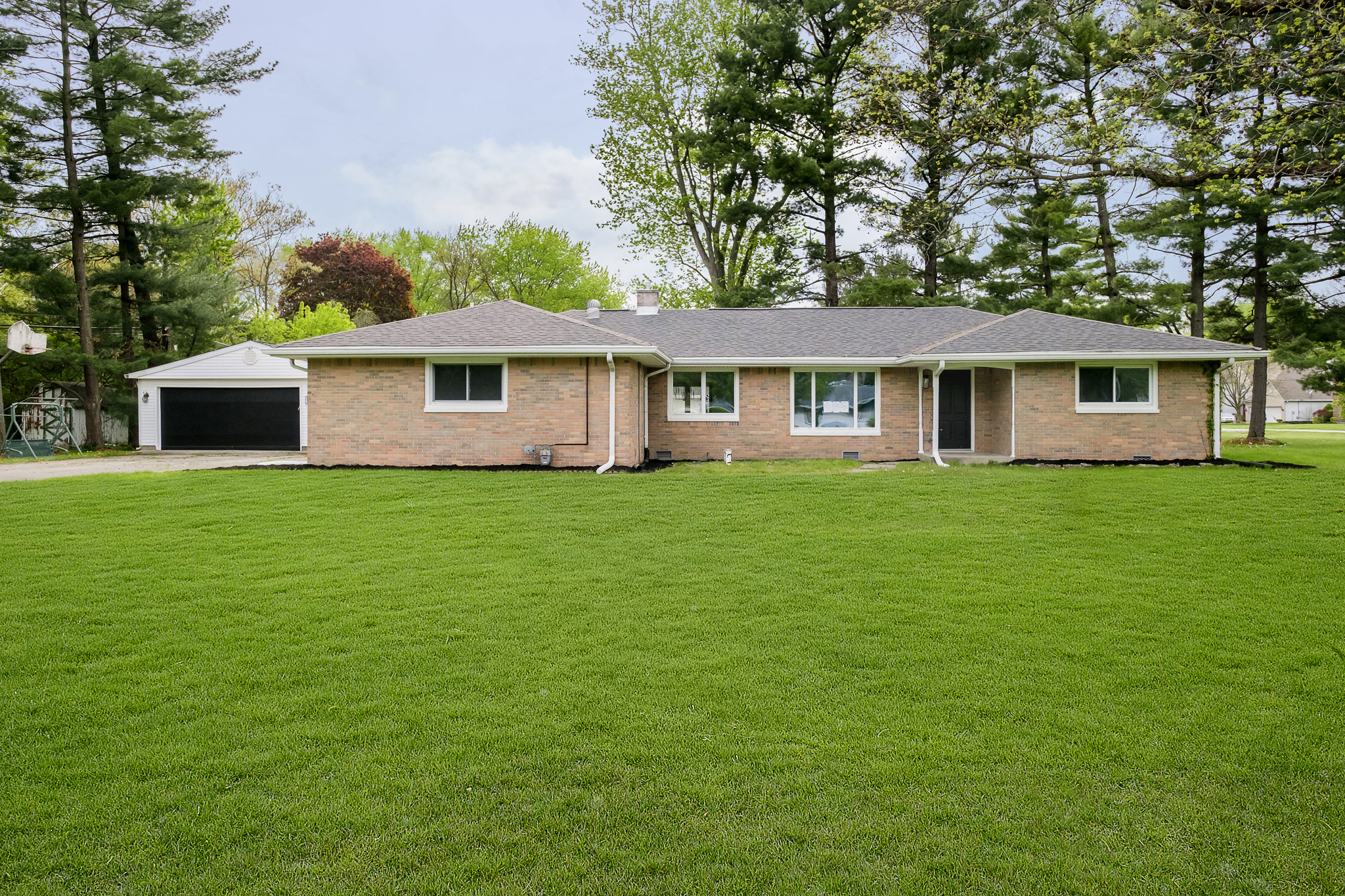 5088 Bonnie Brae Street Indianapolis IN 46228