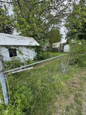 304 E Franklin Street IN 47272