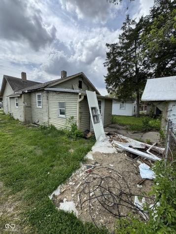 304 E Franklin Street IN 47272