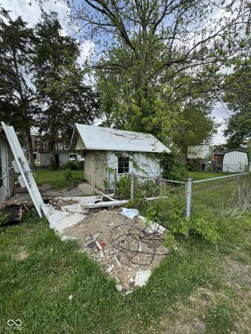 304 E Franklin Street IN 47272