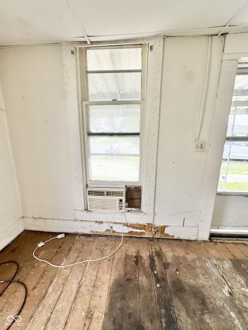 304 E Franklin Street IN 47272