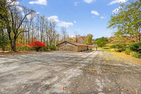 2123 Greasy Creek Road Nashville IN 47448