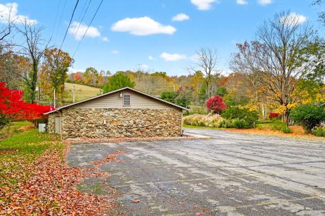 2123 Greasy Creek Road Nashville IN 47448