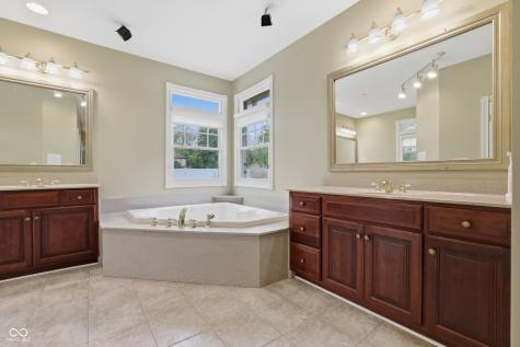 8101 Wellsbrook Drive Indianapolis IN 46278