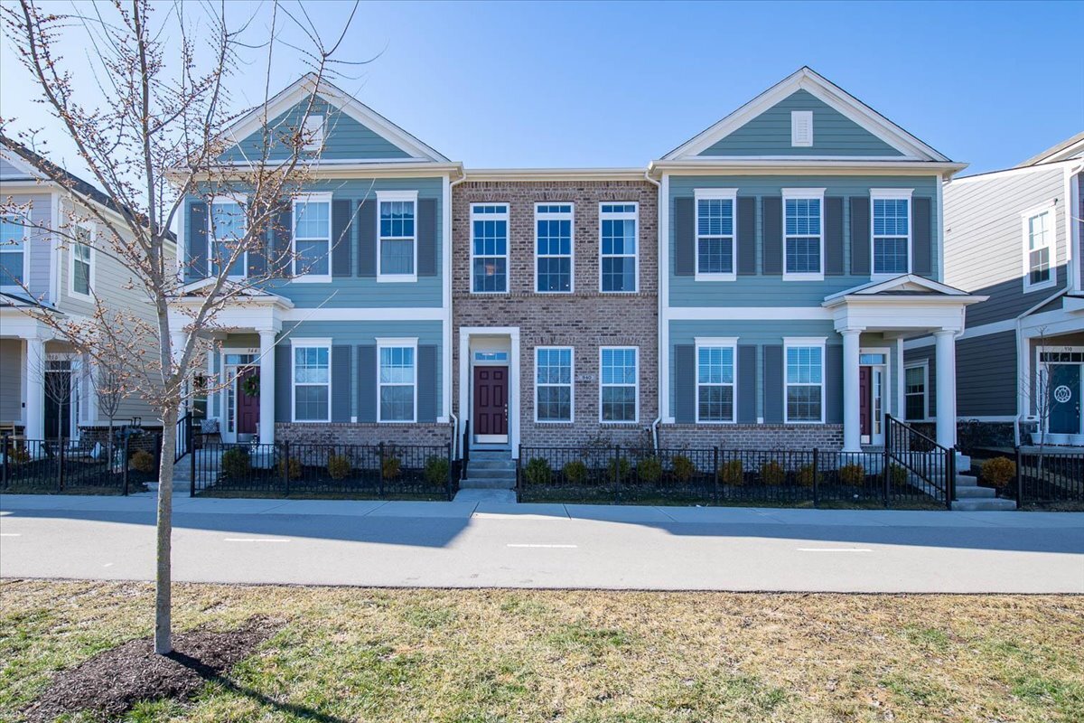 940 Kinzer Avenue Carmel IN 46032