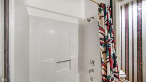 8704 Quarterhorse Drive Indianapolis IN 46256