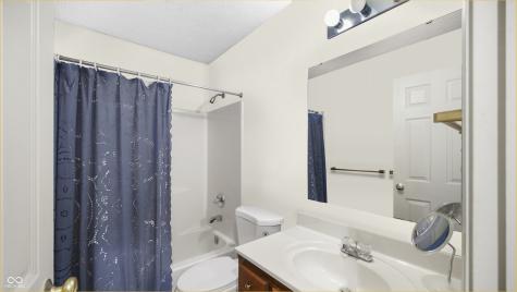 8704 Quarterhorse Drive Indianapolis IN 46256