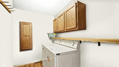 8704 Quarterhorse Drive Indianapolis IN 46256