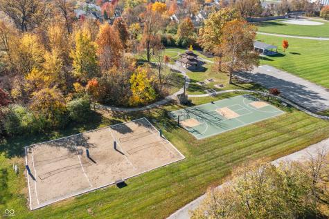 8704 Quarterhorse Drive Indianapolis IN 46256