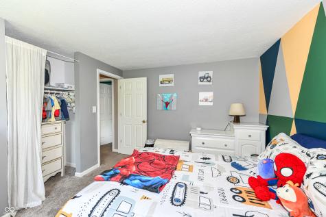 9402 Thornwood Drive Indianapolis IN 46250