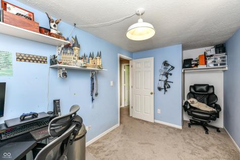 9402 Thornwood Drive Indianapolis IN 46250