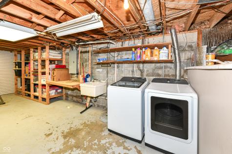 9402 Thornwood Drive Indianapolis IN 46250
