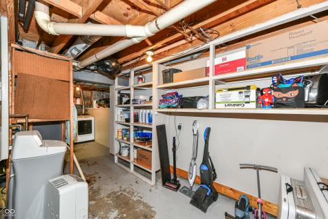 9402 Thornwood Drive Indianapolis IN 46250