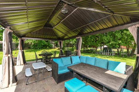 9402 Thornwood Drive Indianapolis IN 46250