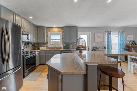 17975 E County Road 365 N Hope IN 47246
