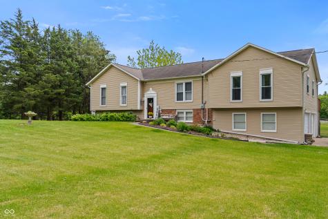 17975 E County Road 365 N Hope IN 47246