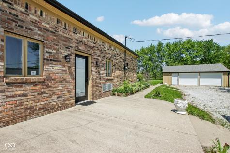 2440 E County Road 300 S Danville IN 46122