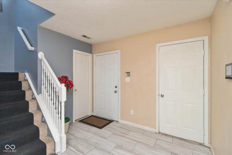 5527 Forest Ridge Court Indianapolis IN 46203