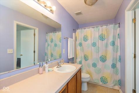 5527 Forest Ridge Court Indianapolis IN 46203