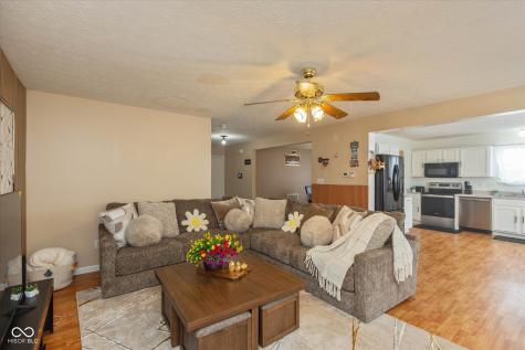 5527 Forest Ridge Court Indianapolis IN 46203