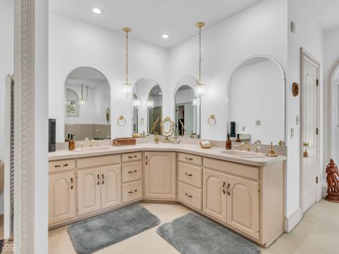 608 N Tulip Court Crawfordsville IN 47933