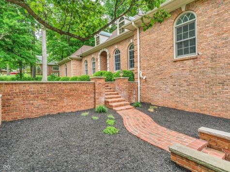 608 N Tulip Court Crawfordsville IN 47933