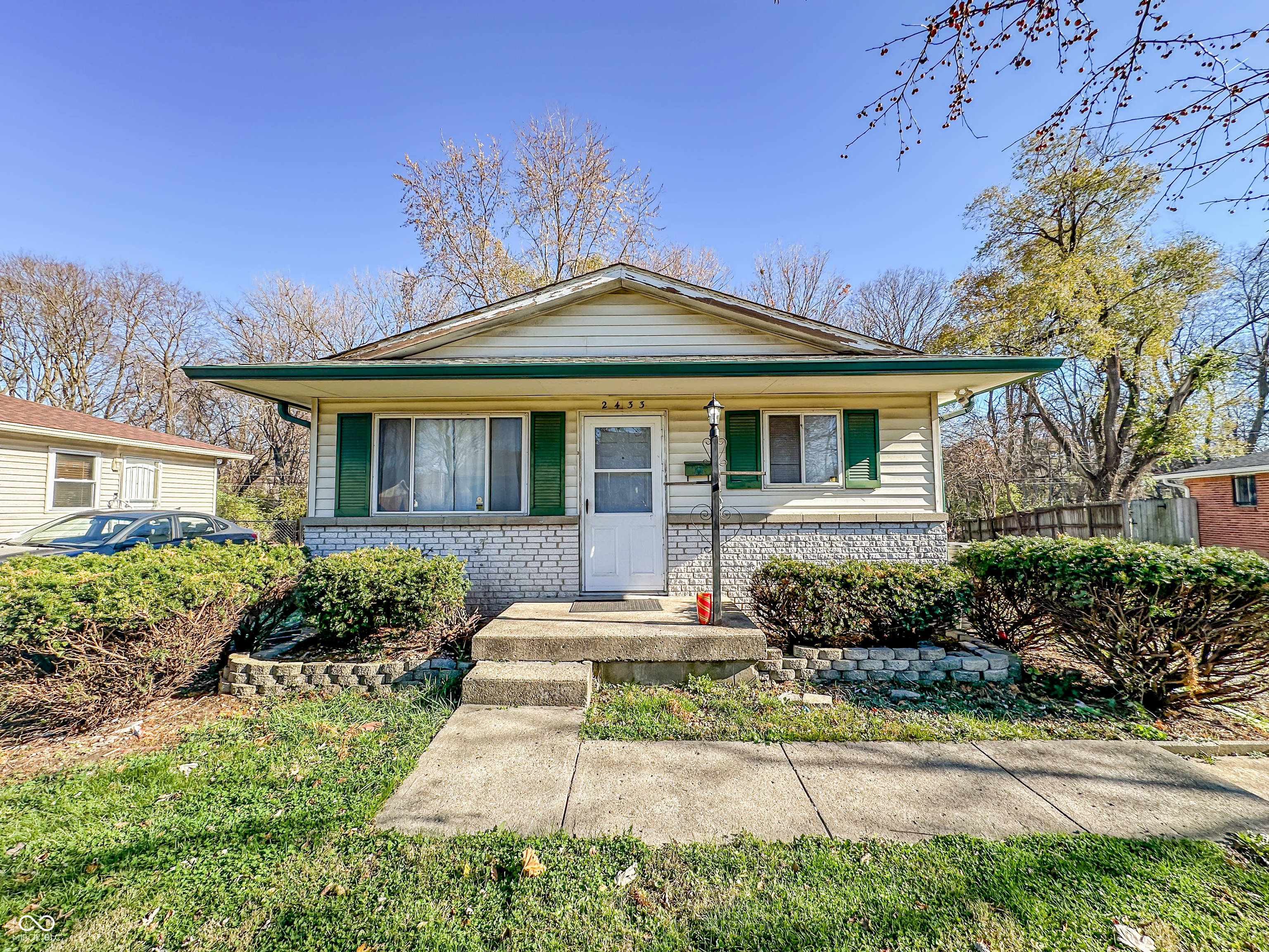 2433 Winfield Avenue Indianapolis IN 46222