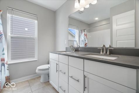 10993 Liberation Trace Noblesville IN 46060