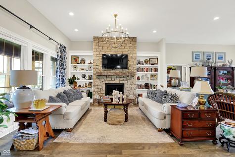 1135 Maclaren Court Franklin IN 46131