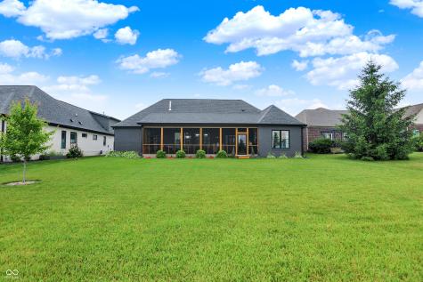 1135 Maclaren Court Franklin IN 46131