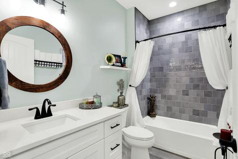 1135 Maclaren Court Franklin IN 46131