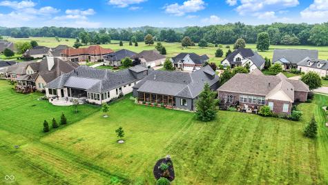 1135 Maclaren Court Franklin IN 46131
