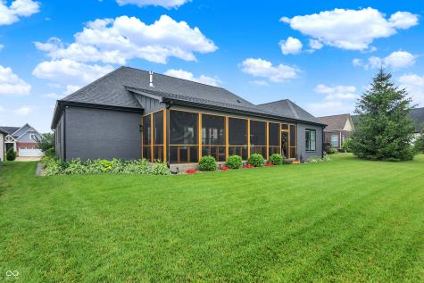 1135 Maclaren Court Franklin IN 46131