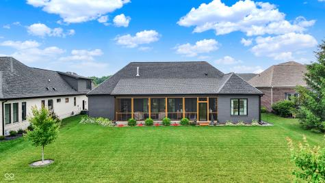 1135 Maclaren Court Franklin IN 46131