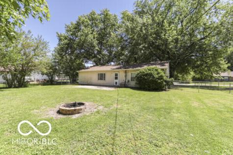 18 Maple Drive Bargersville IN 46106