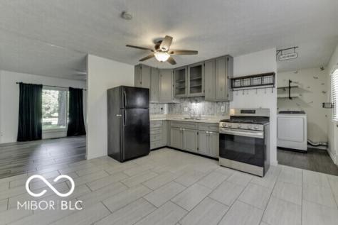 18 Maple Drive Bargersville IN 46106