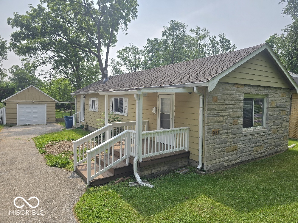 927 Cecil Avenue Indianapolis IN 46219