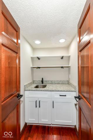 726 Ironwood Drive Carmel IN 46033