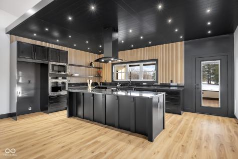 8615 S 150 W Columbus IN 47201