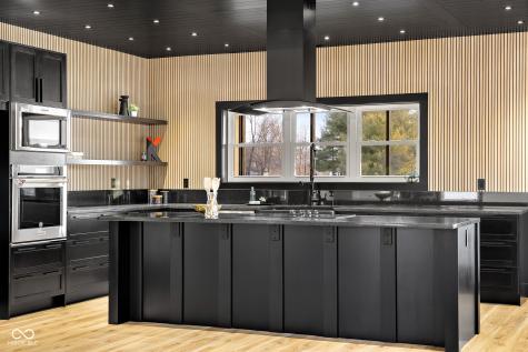 8615 S 150 W Columbus IN 47201