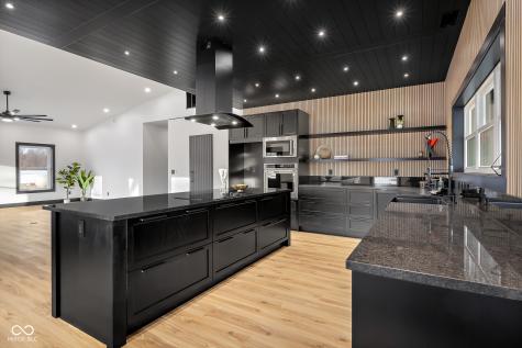 8615 S 150 W Columbus IN 47201