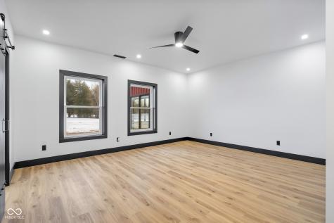 8615 S 150 W Columbus IN 47201