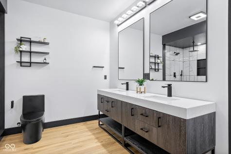 8615 S 150 W Columbus IN 47201