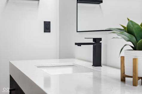 8615 S 150 W Columbus IN 47201