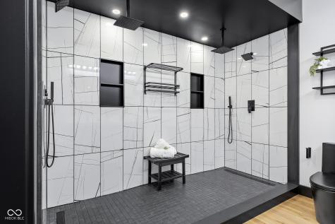 8615 S 150 W Columbus IN 47201